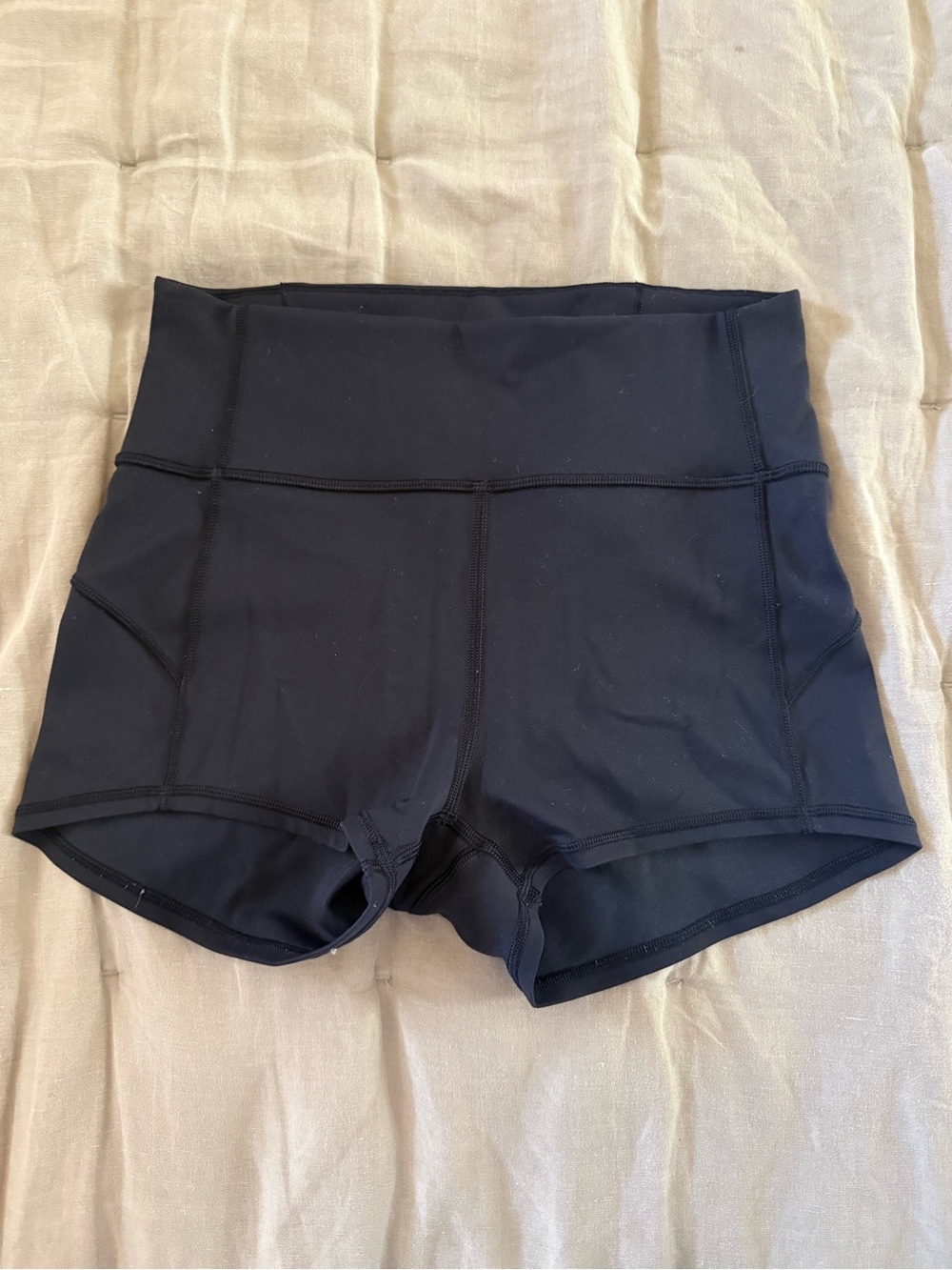 lululemon athletica Black shorts size 4 - Picture 2 of 2